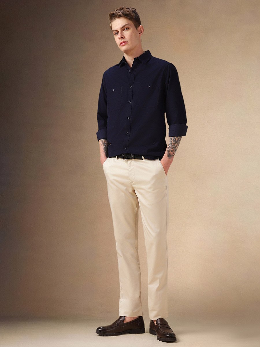 Solid Relaxed Fit Spread Collar Curved Hem Shirt