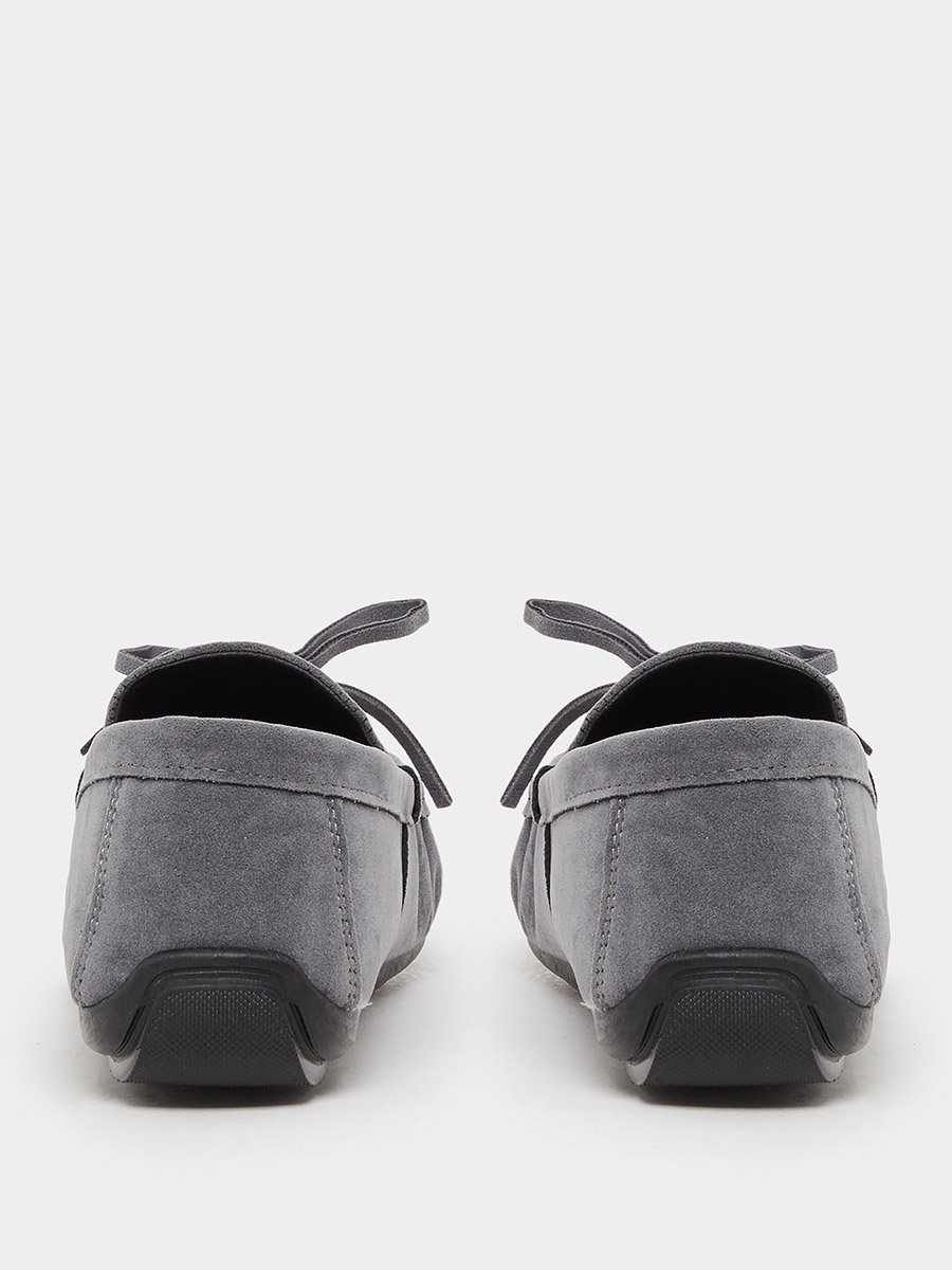 Textured Bow Accent Slip In Loafers