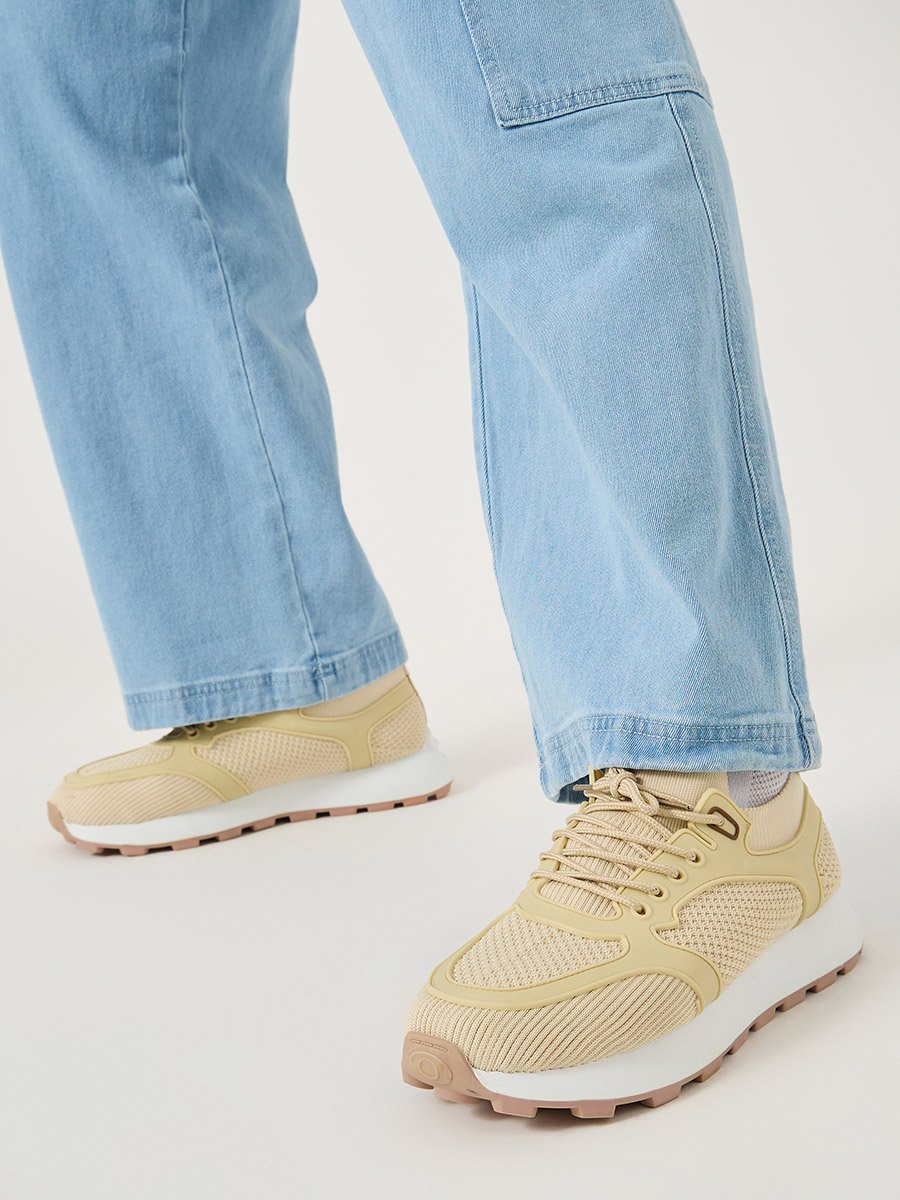 Low Ankle Lace Up Platform Sole Sneakers