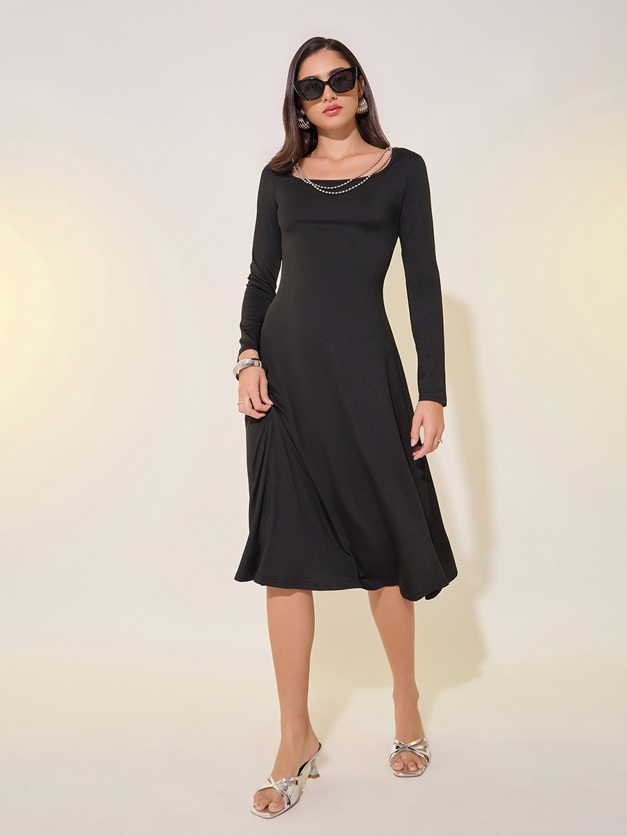 Solid Square Neckline Chain Detail A-Line Midi Dress