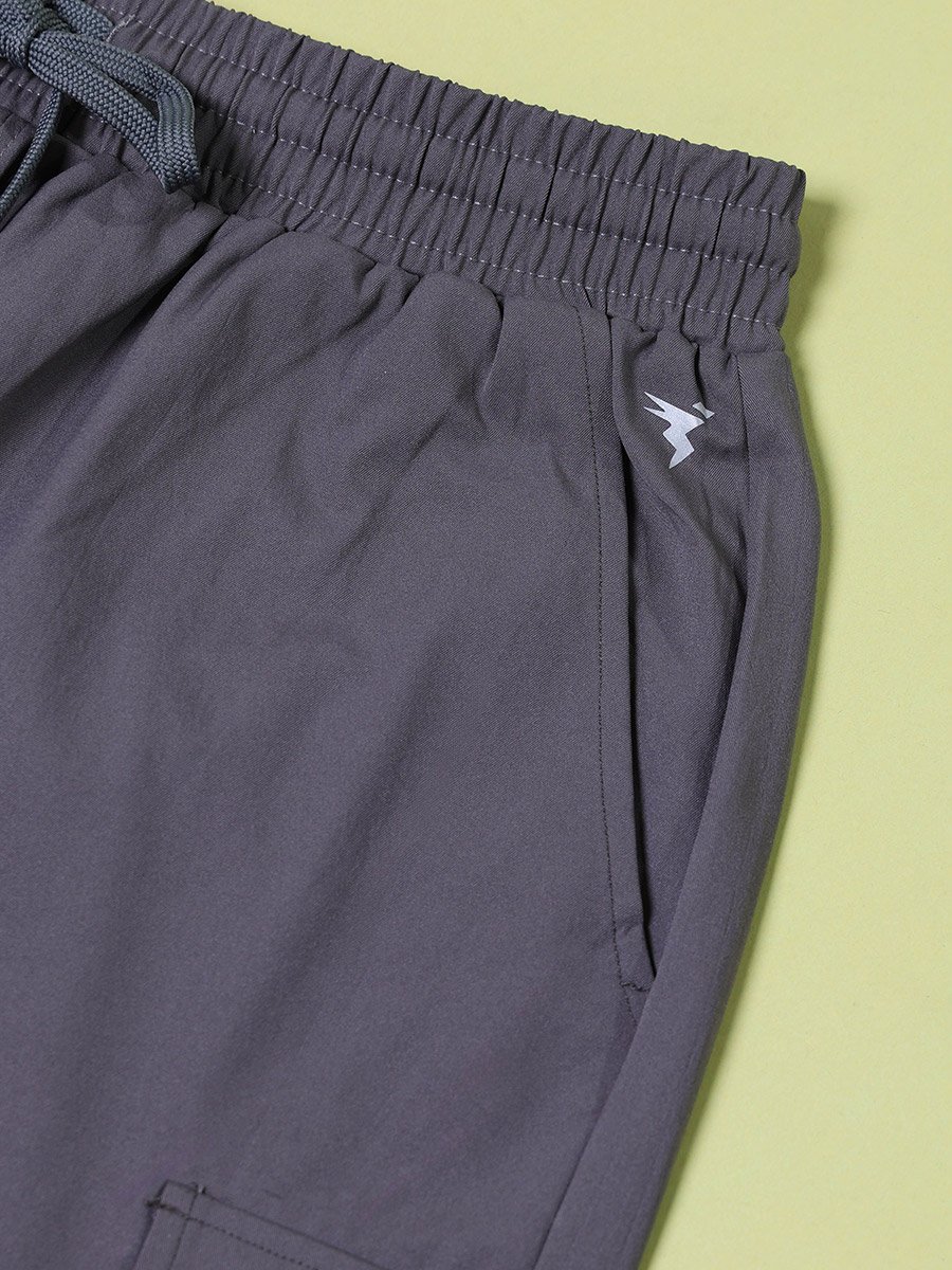 Solid Slim Fit Cargo Shorts with TS FLEXI