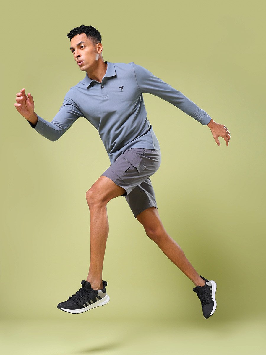 Solid Slim Fit Cargo Shorts with TS FLEXI