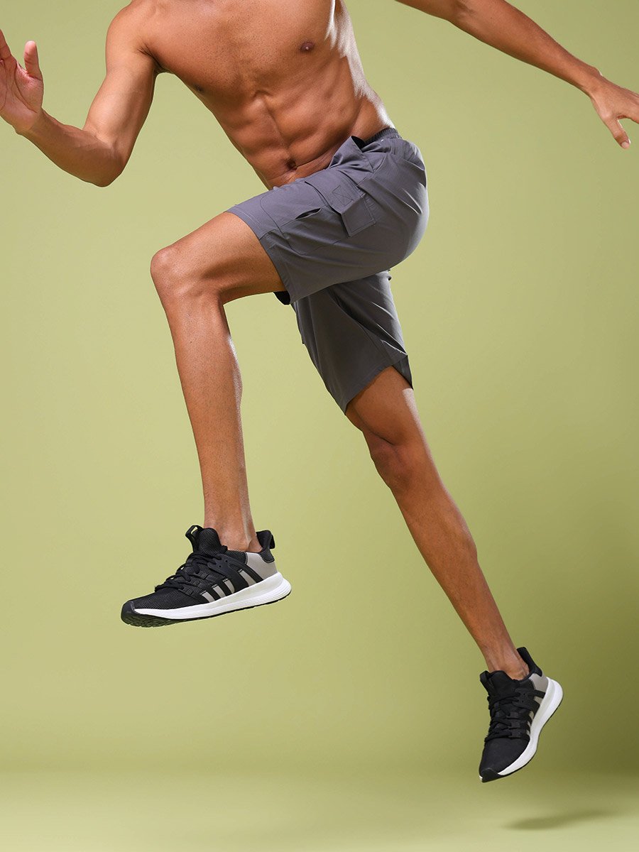 Solid Slim Fit Cargo Shorts with TS FLEXI