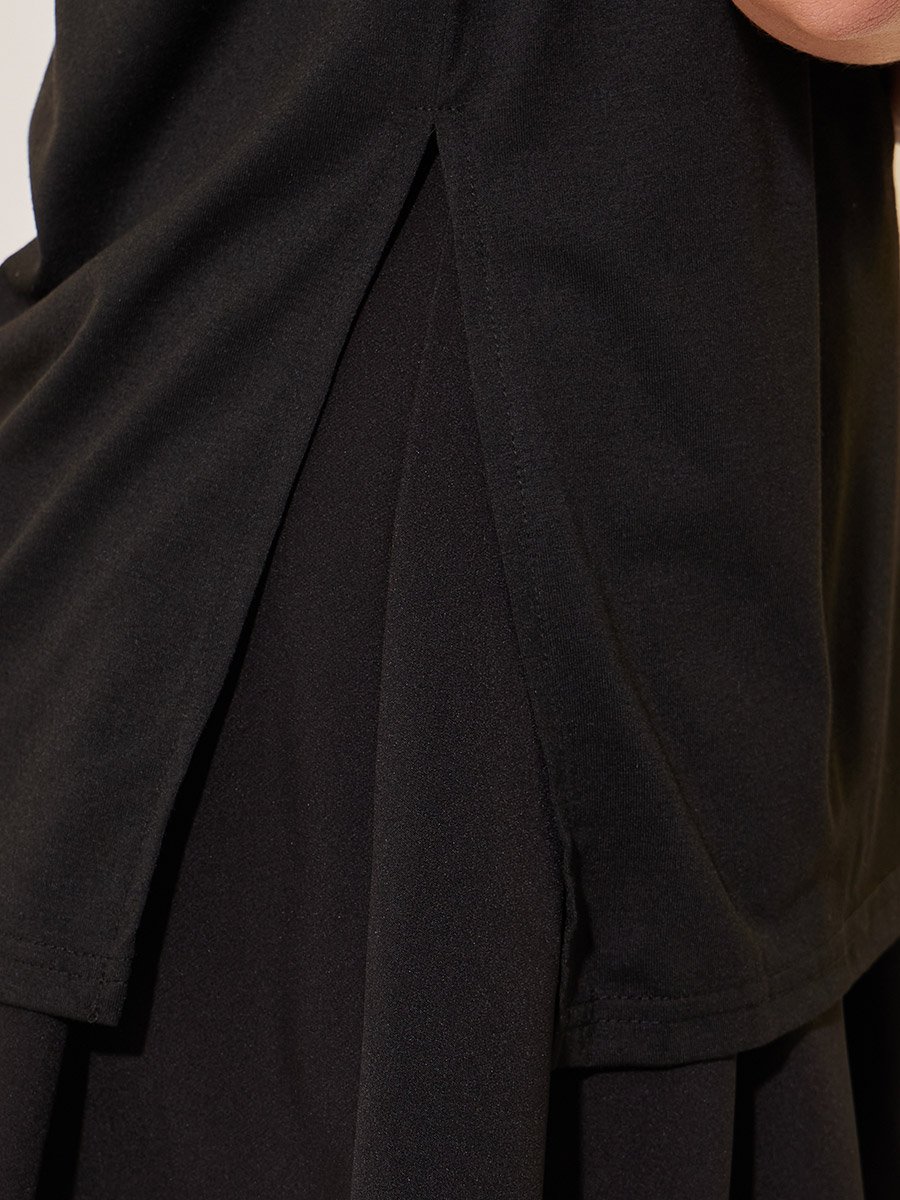 Round Neck Waist Bucklet Detail Plain Tee