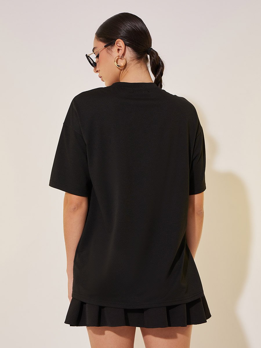 Round Neck Waist Bucklet Detail Plain Tee