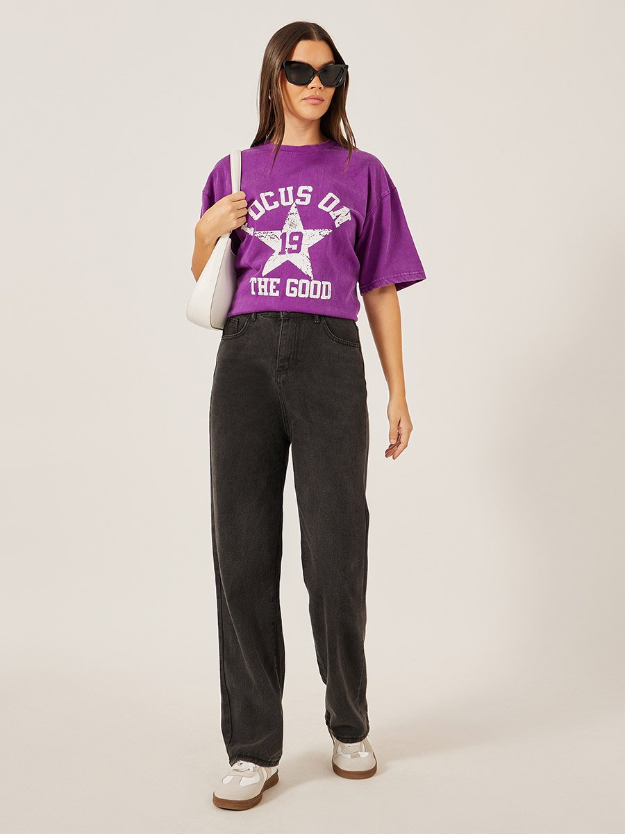 Mid Rise Five-Pocket Straight Fit Jeans 