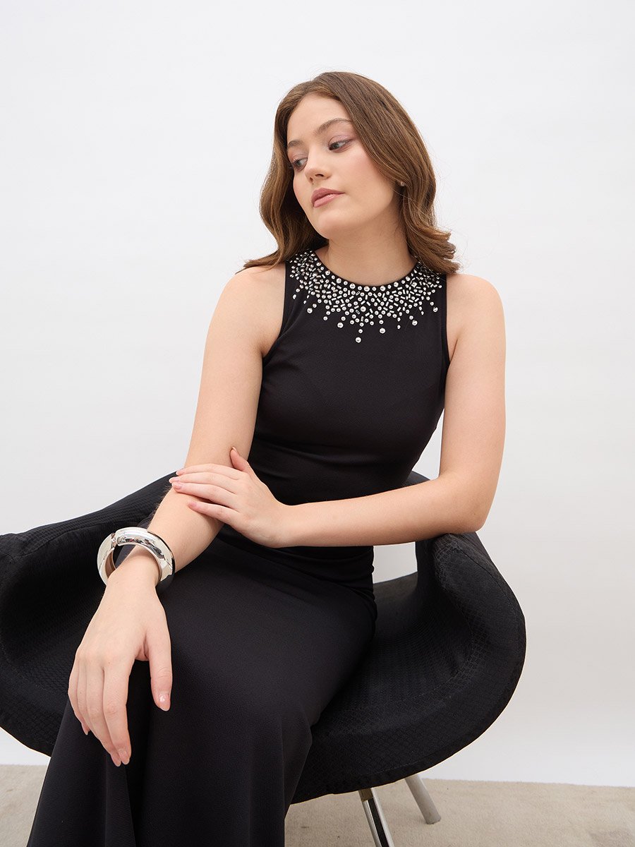 Embellished Round Neck A-Line Maxi Dress