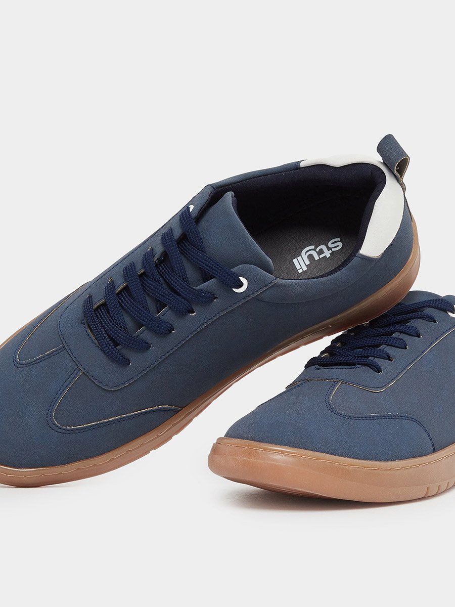 Old Money Grainy Low Top Lace Up Sneakers