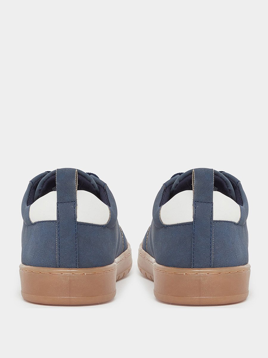 Old Money Grainy Low Top Lace Up Sneakers