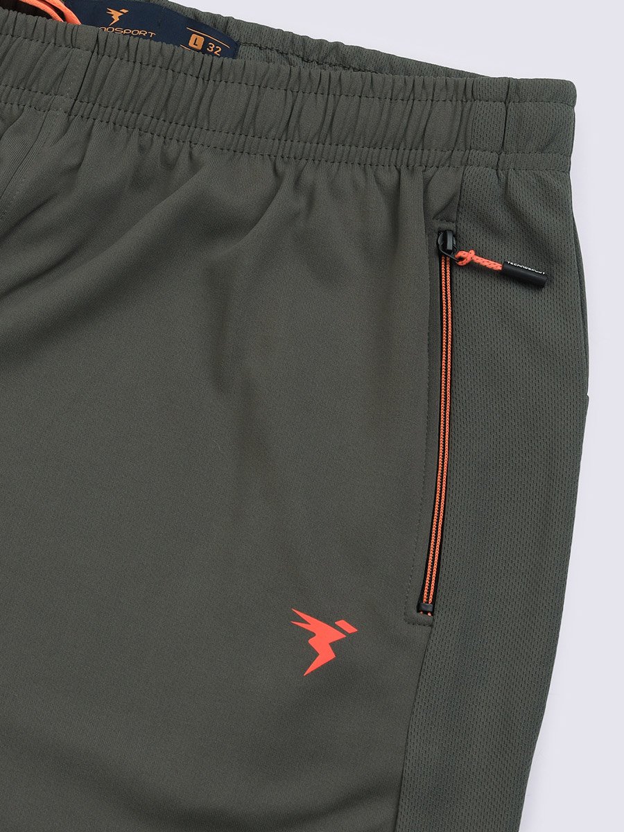 Mid Rise Solid Slim Fit Trackpants