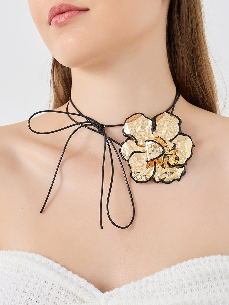 Flower Accent Thread Choker Necklace
