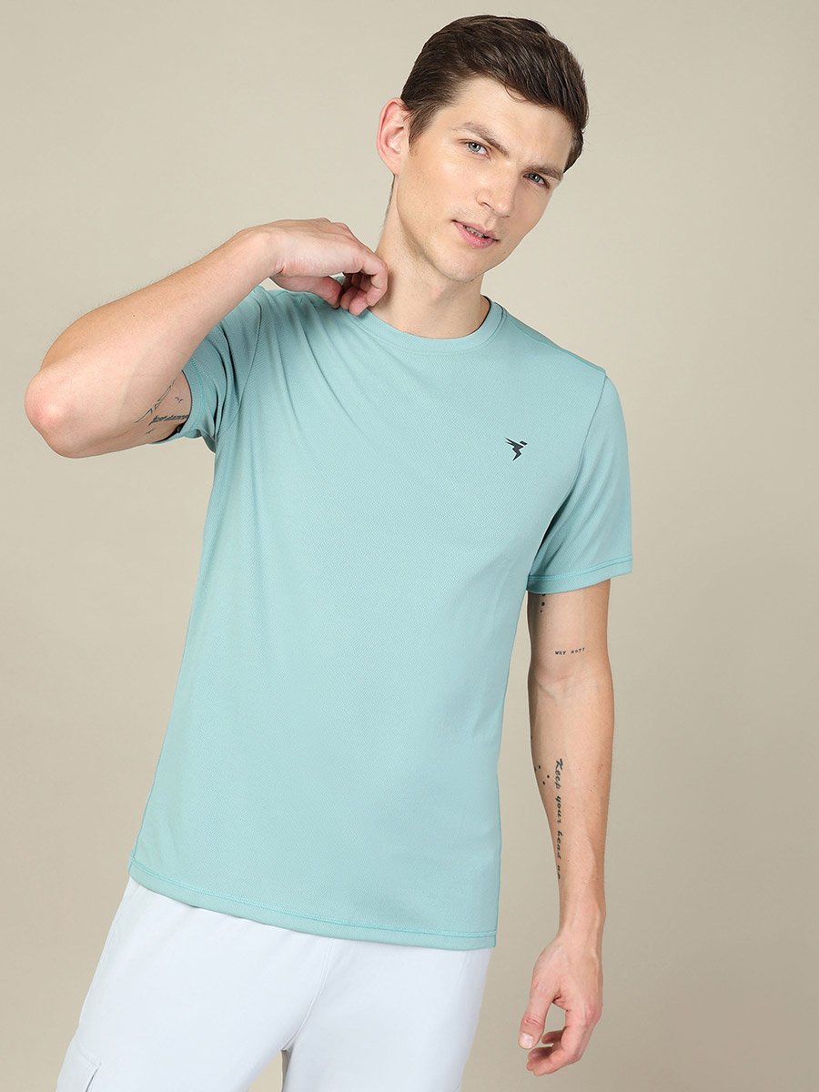 Men Solid Round Neck Slim Fit T-Shirt with Technocool+