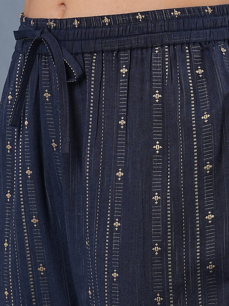 Sleeveless Tie-Up Neck Straight Kurta with Pants and Dupatta Set