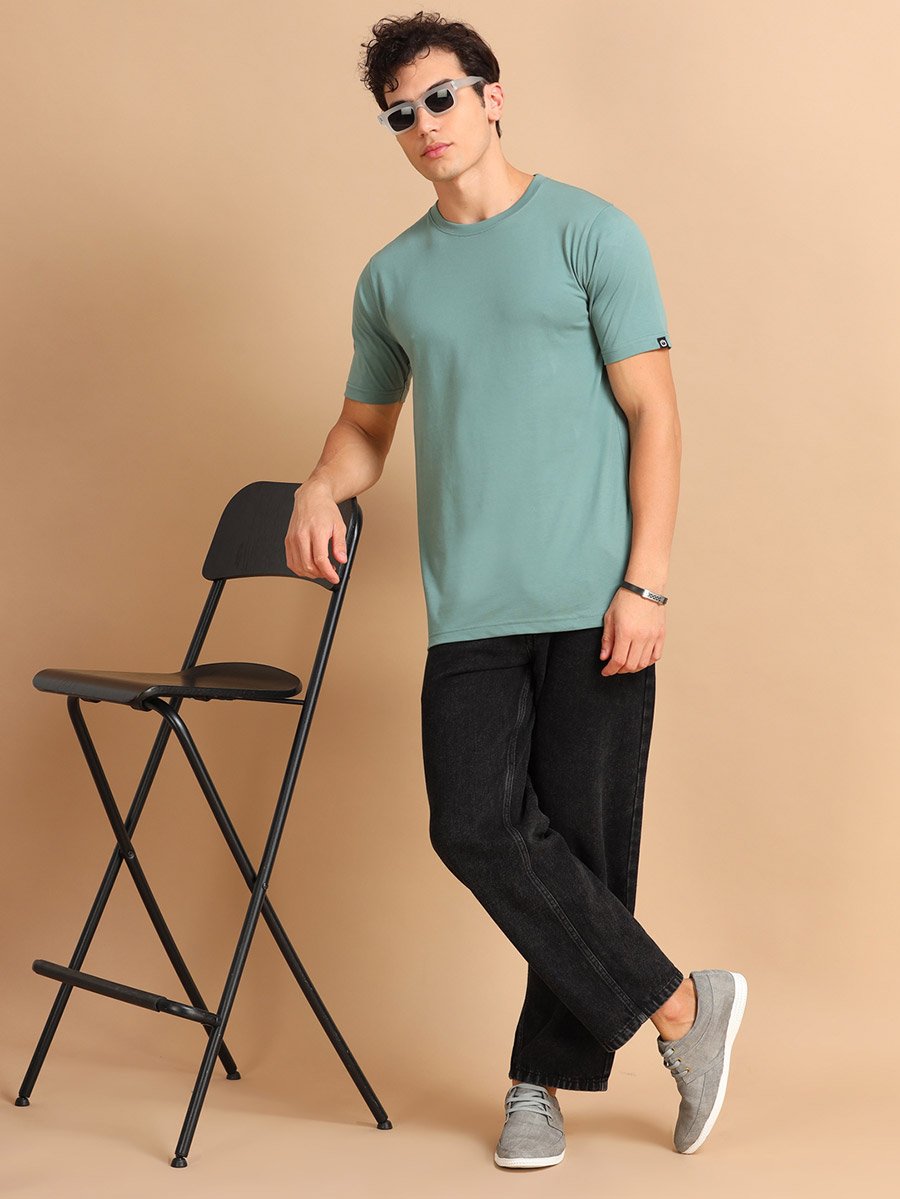 Solid Short Sleeve Regular Fit T-Shirt