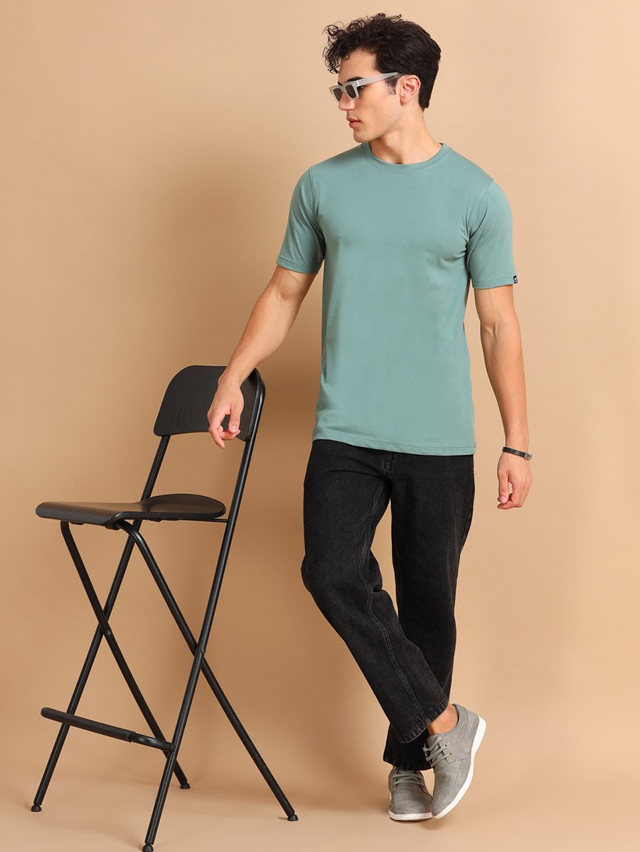 Solid Short Sleeve Regular Fit T-Shirt
