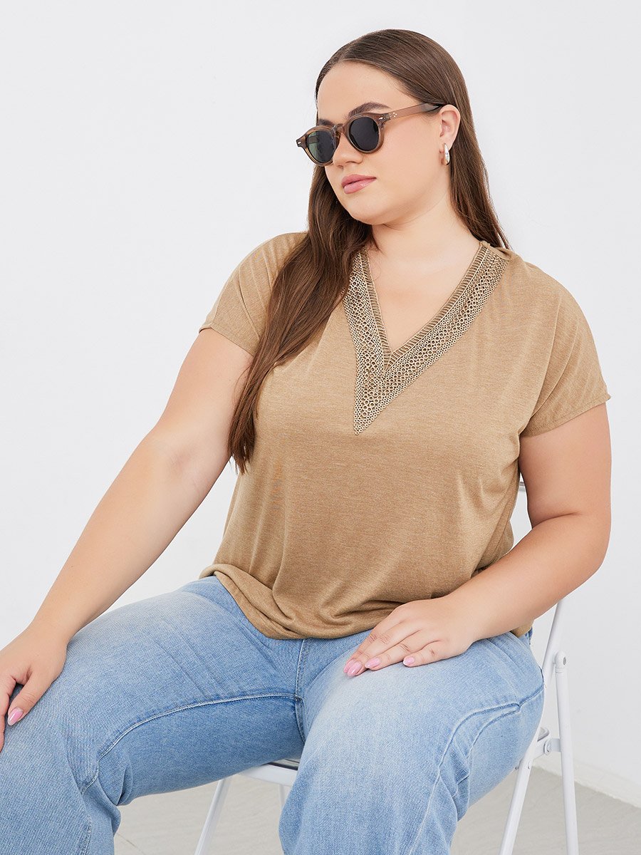 Plus Brown T-Shirt with Lace Detail