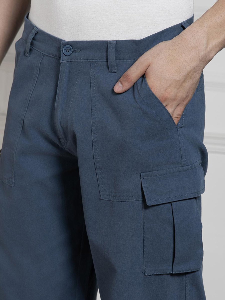 Mid Rise Relaxed Fit Cargos Trousers