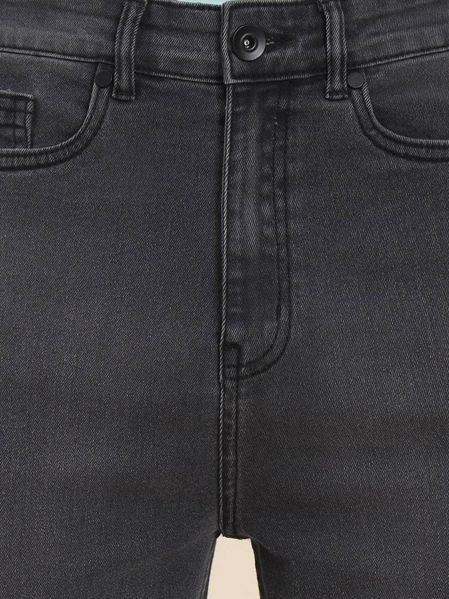 Mid-Rise Relaxed Fit Jeans
