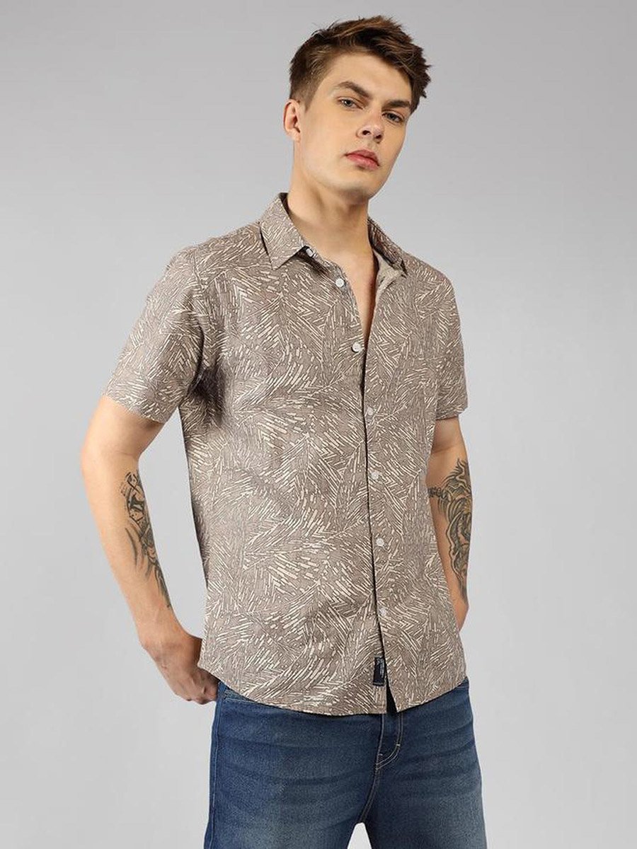 Printed Spread Collar Short Sleeves Shirt
