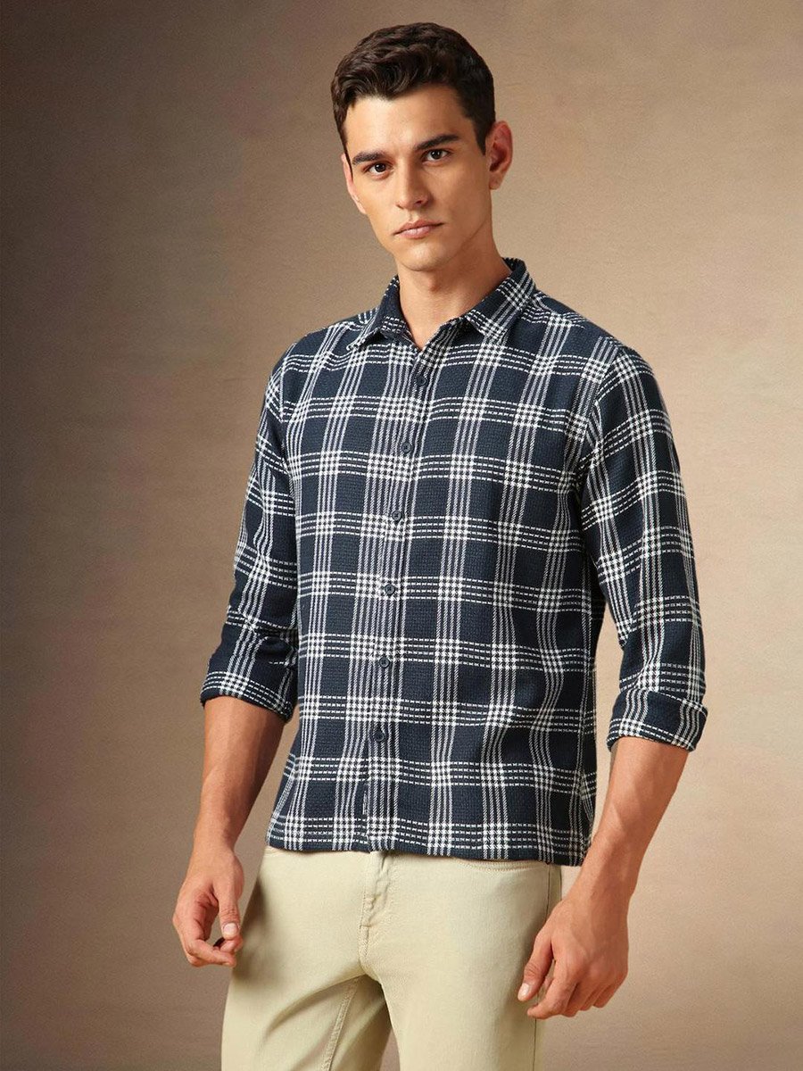 Checked Long Sleeves Button Down Shir 