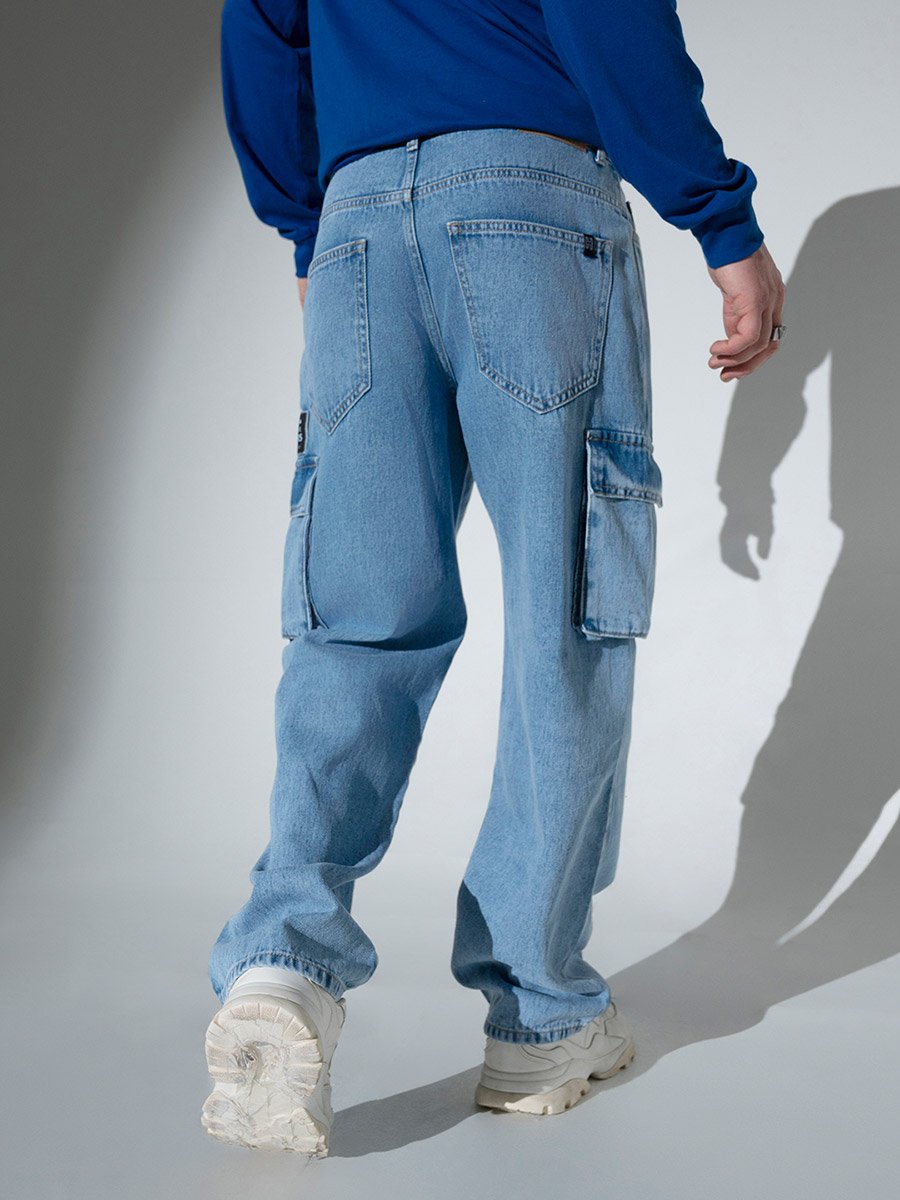 Mid Rise Badge Detail Cargo Jeans