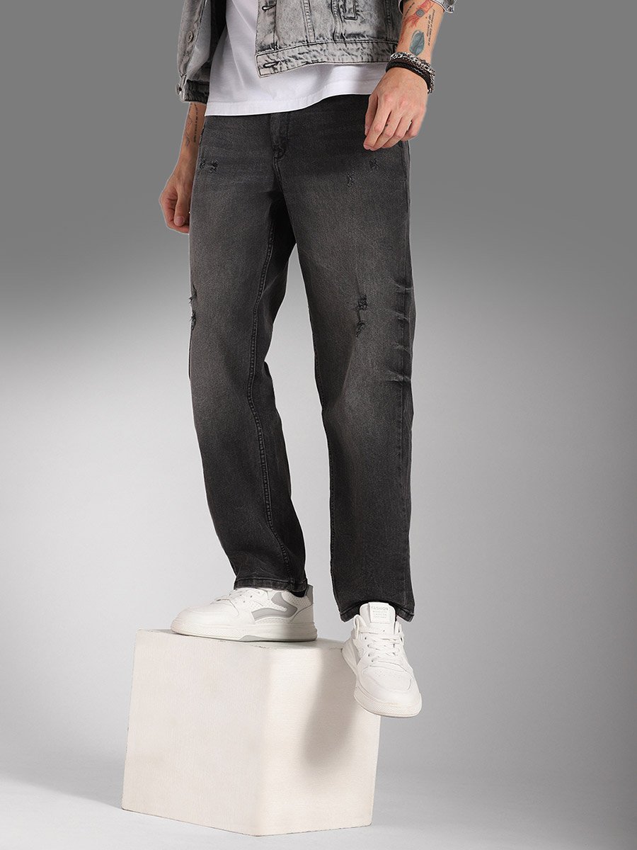 Mid Rise Distressed Regular Fit Jeans