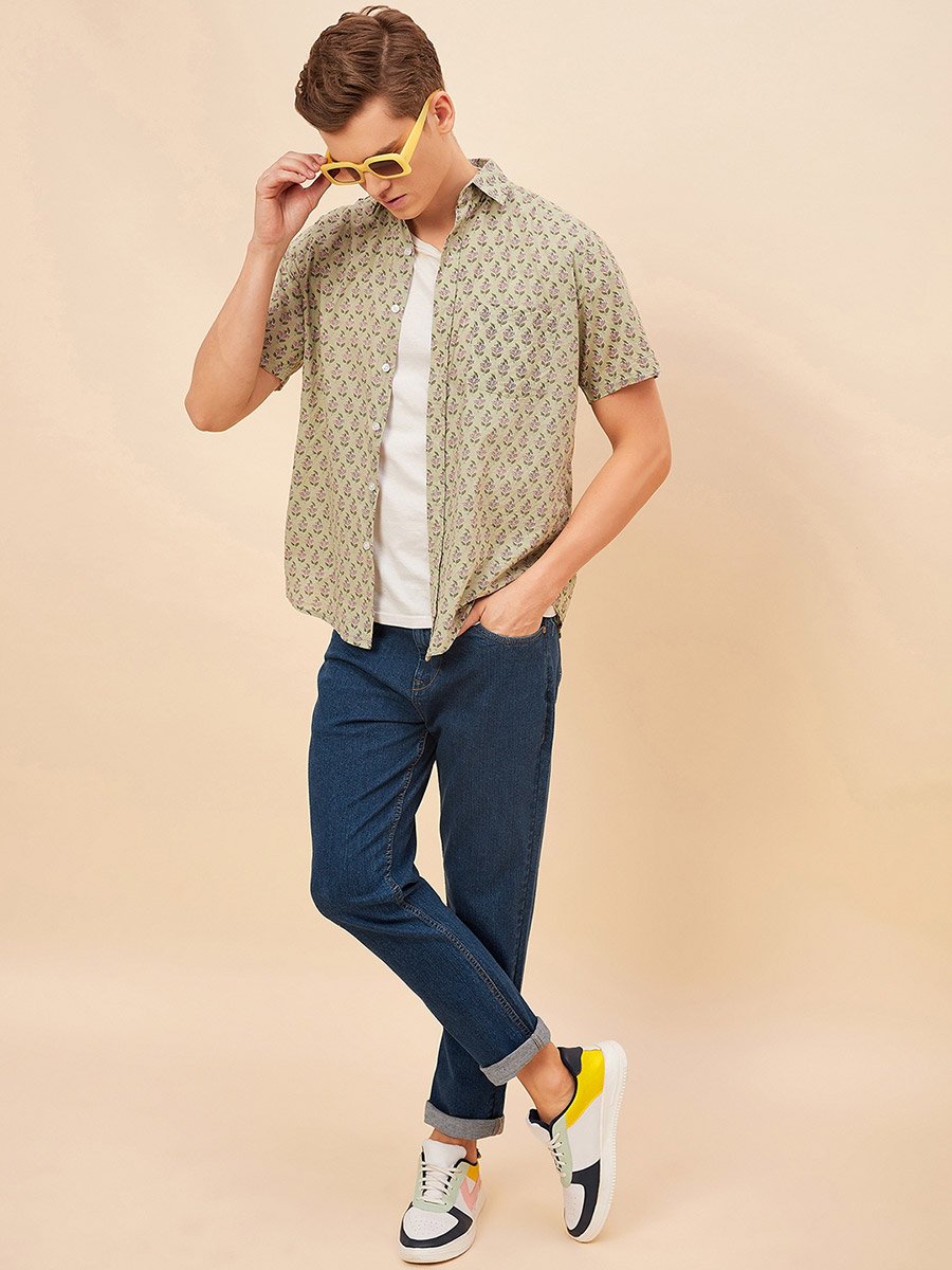 Mid Rise Plain Regular Fit Jeans