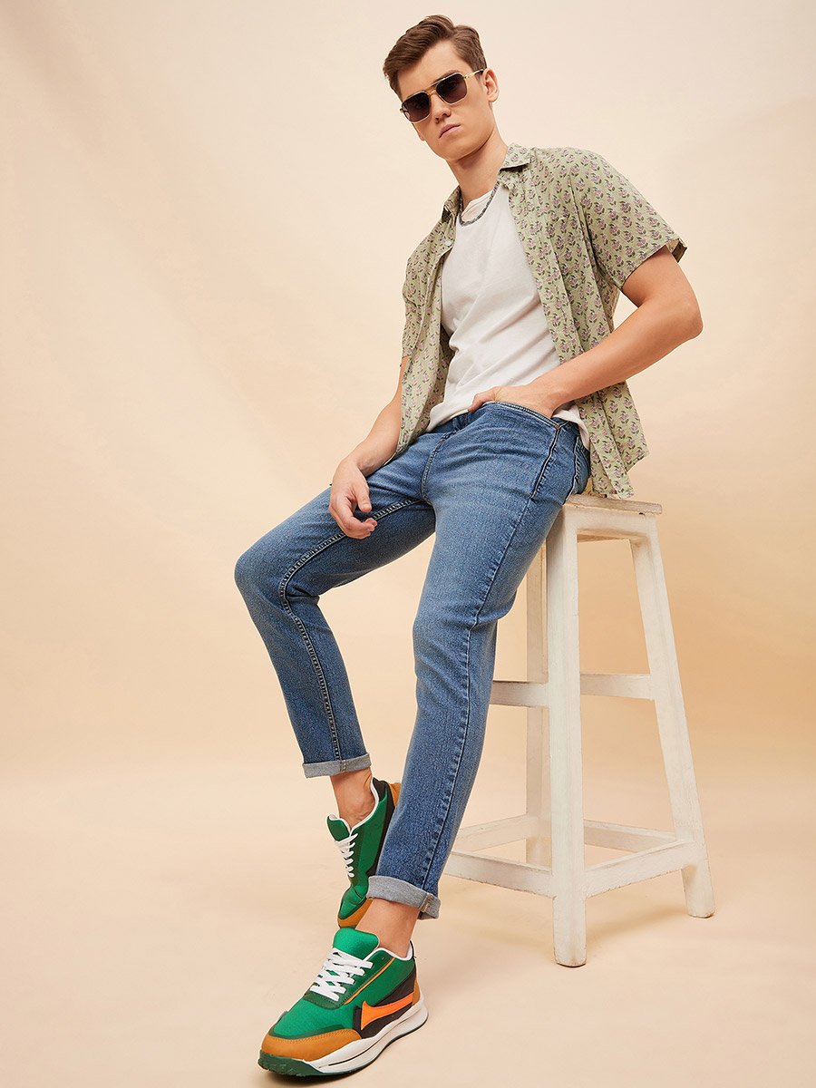 Mid Rise Faded Regular Fit Jeans