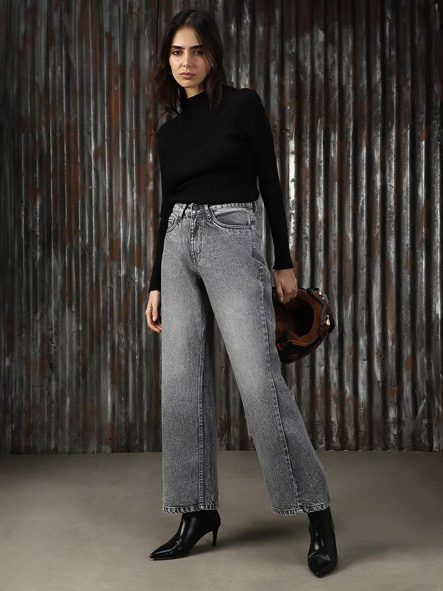 High Rise Faded Straight Fit Jeans