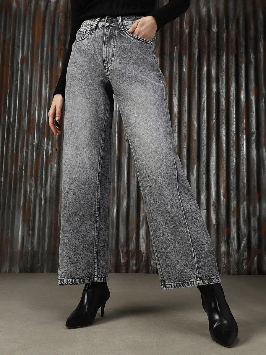 High Rise Faded Straight Fit Jeans