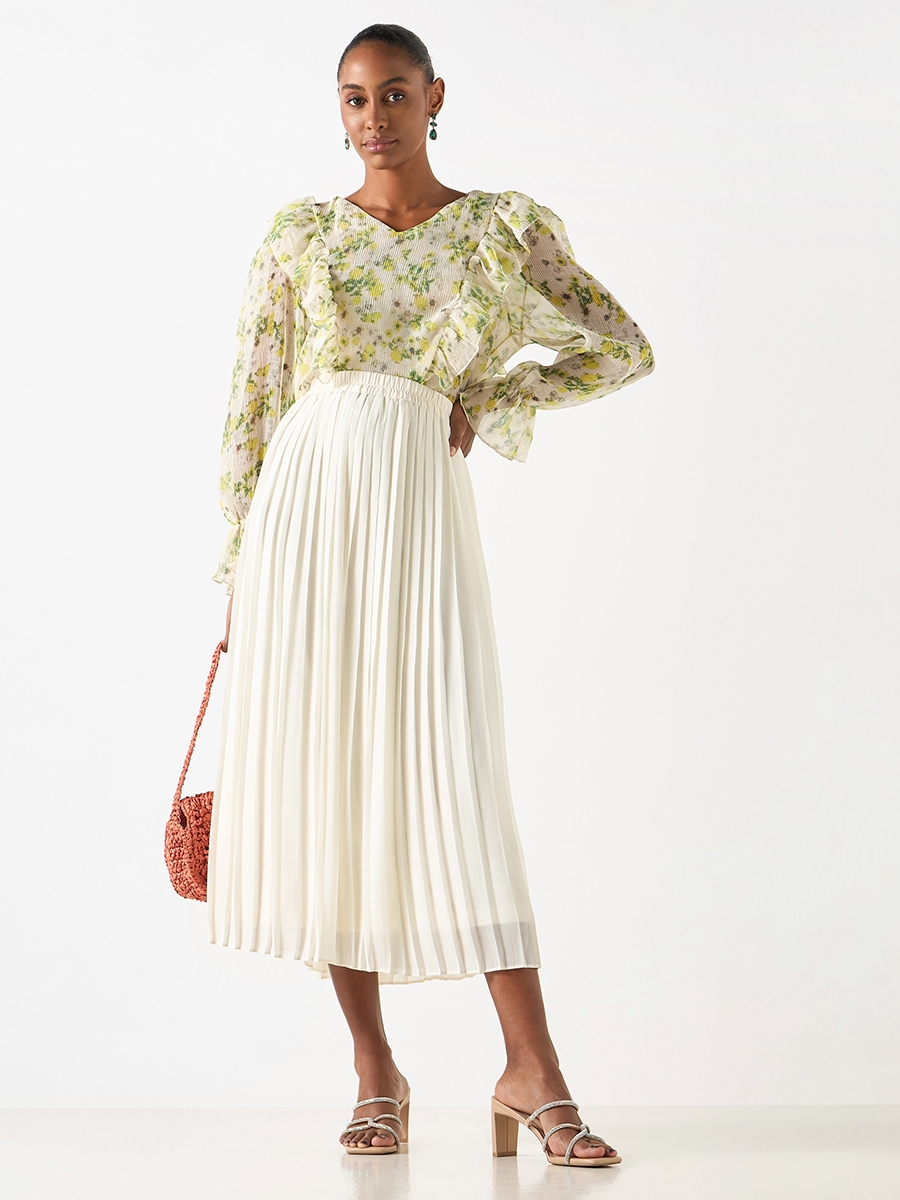 All-Over Floral Print Top with V-neck and Ruffle Detail