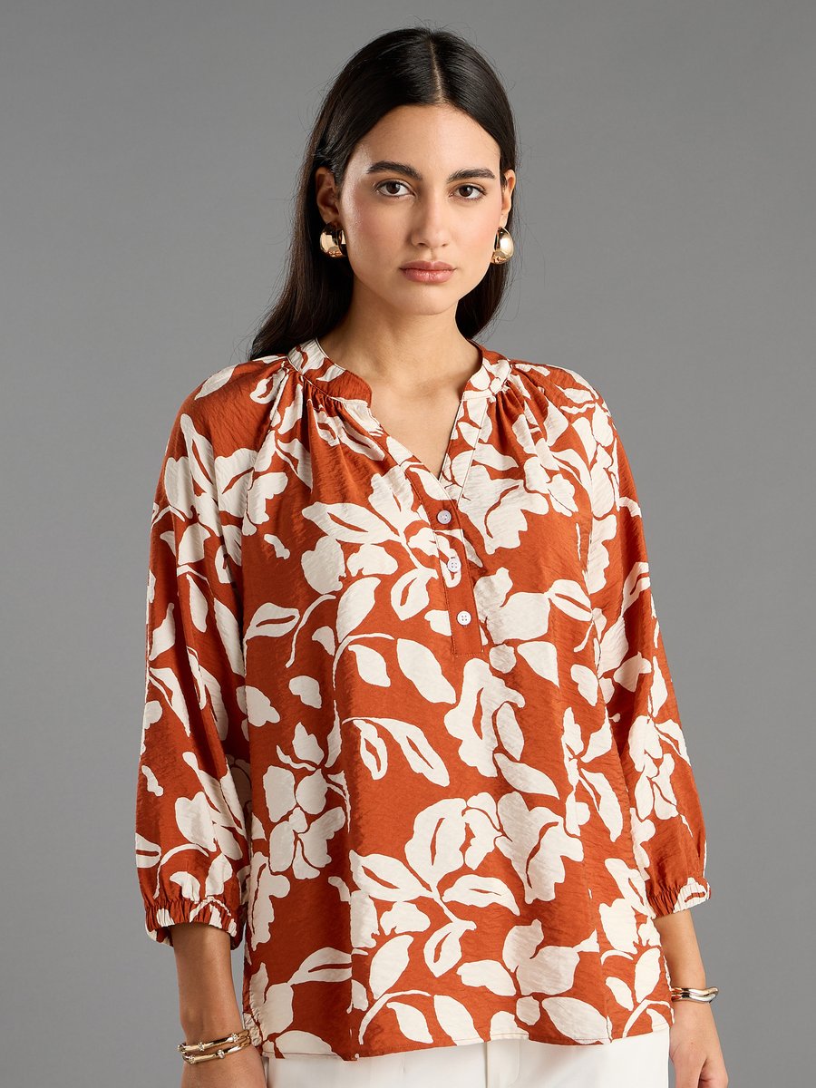 All Over Floral Print V-Neck Top