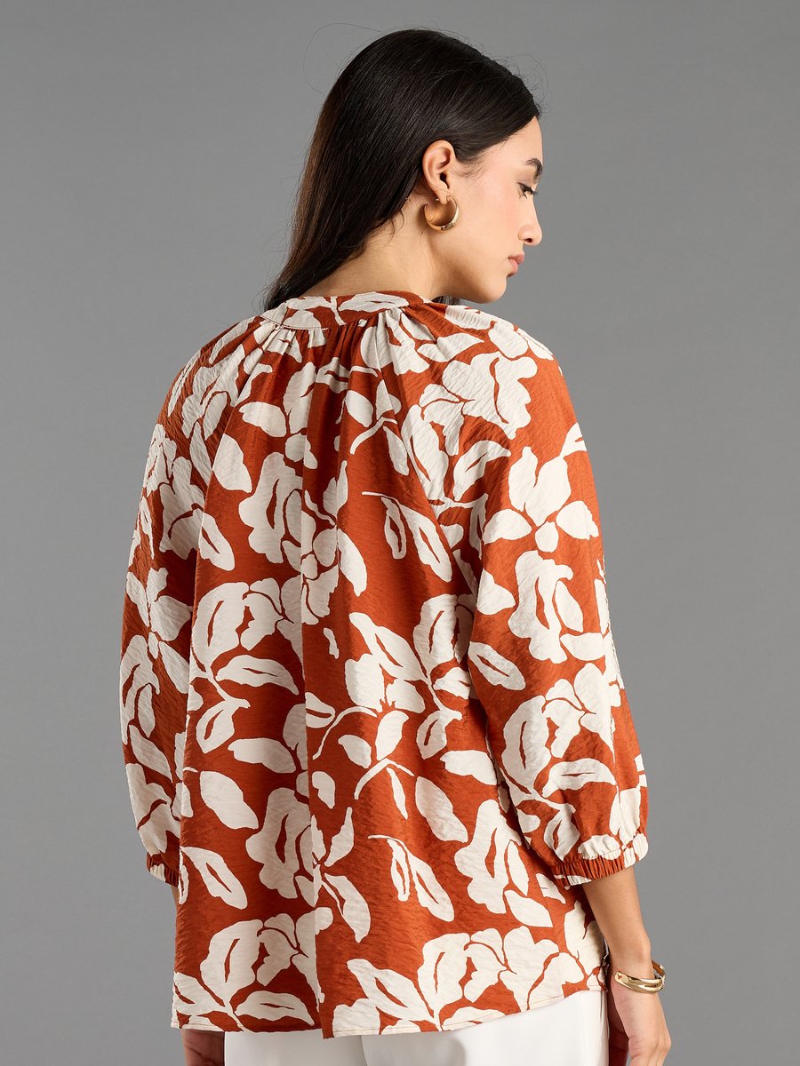 All Over Floral Print V-Neck Top