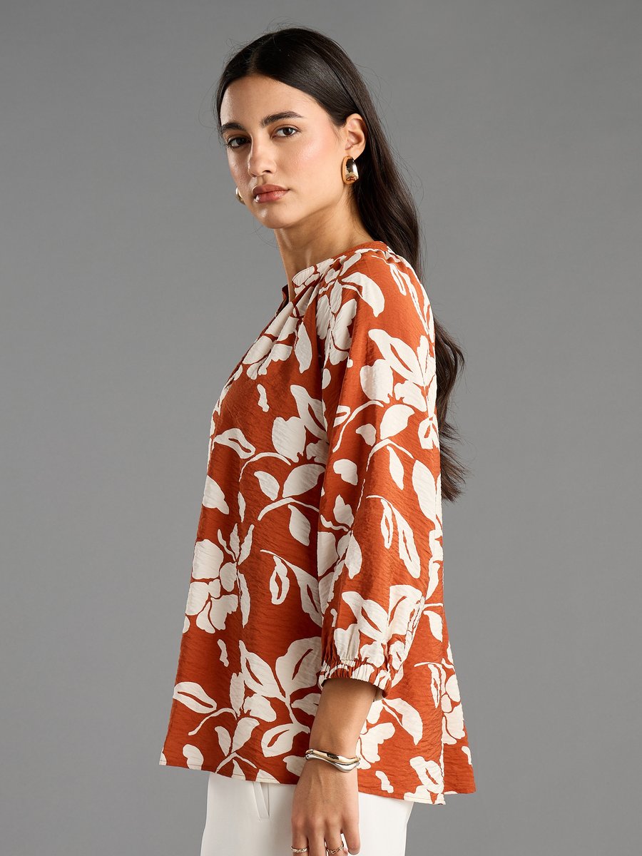 All Over Floral Print V-Neck Top