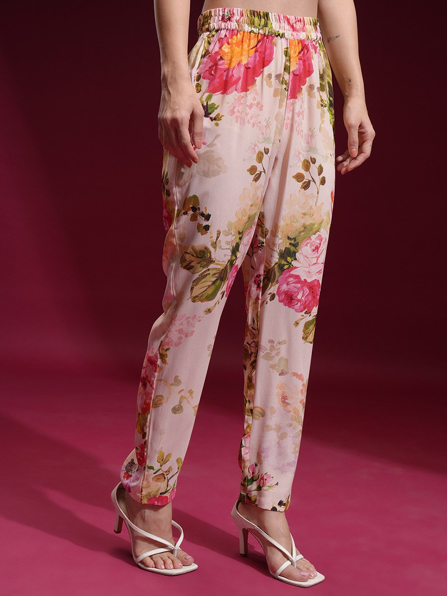 Women Cream Floral Printed Kurta with Trousers 