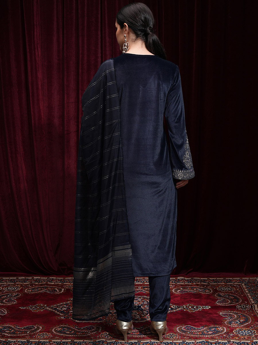 Women Blue Embroidered Velvet Kurta Set 