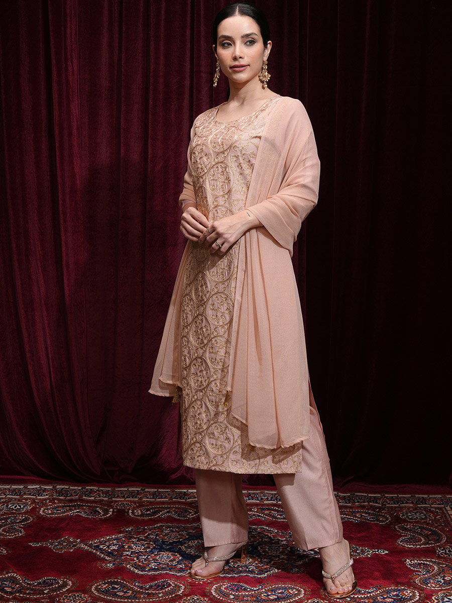 Women Peach Embroidered Kurta Set 