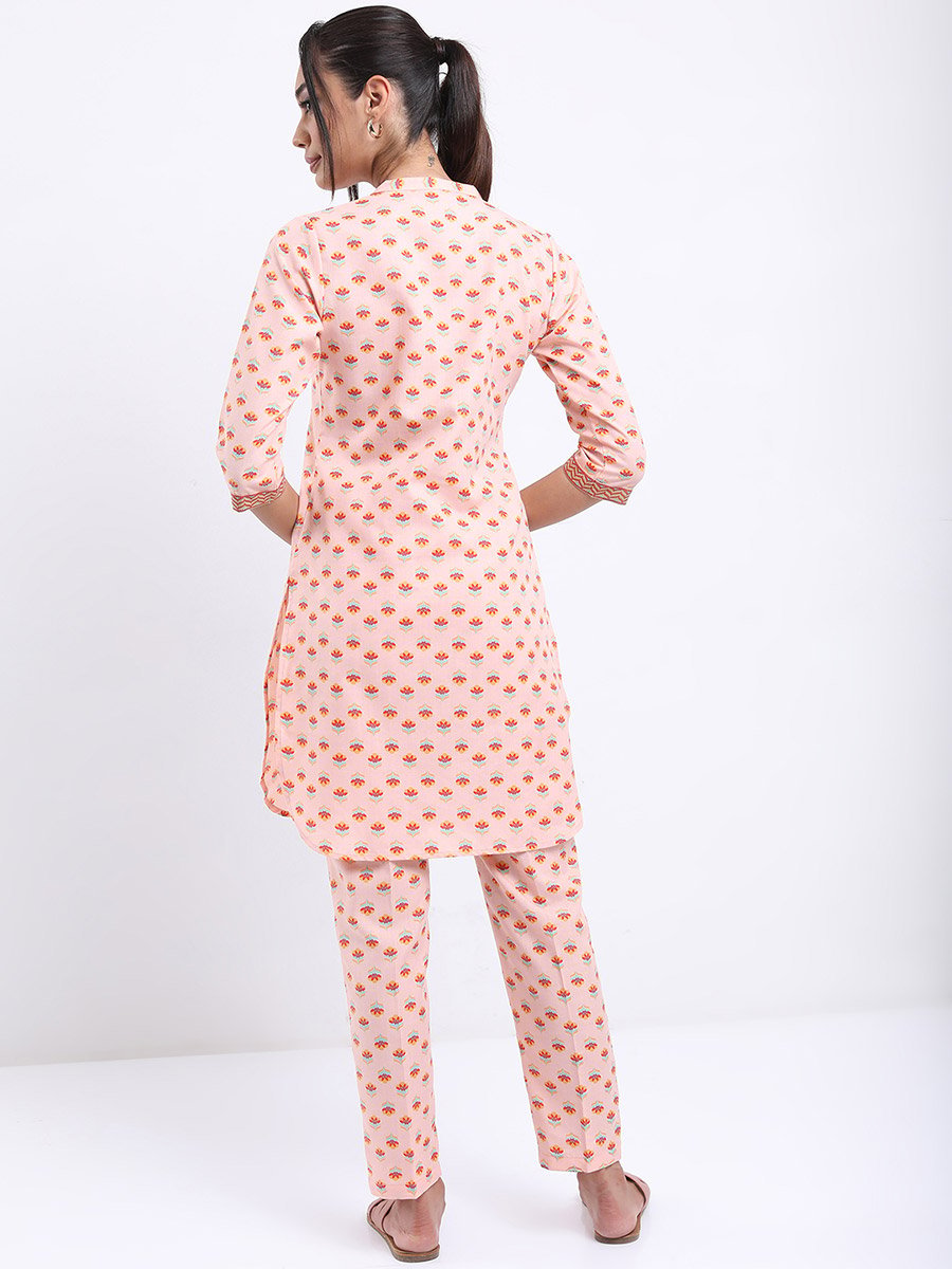 Women Peach Floral Printed Kurta Pant Set 