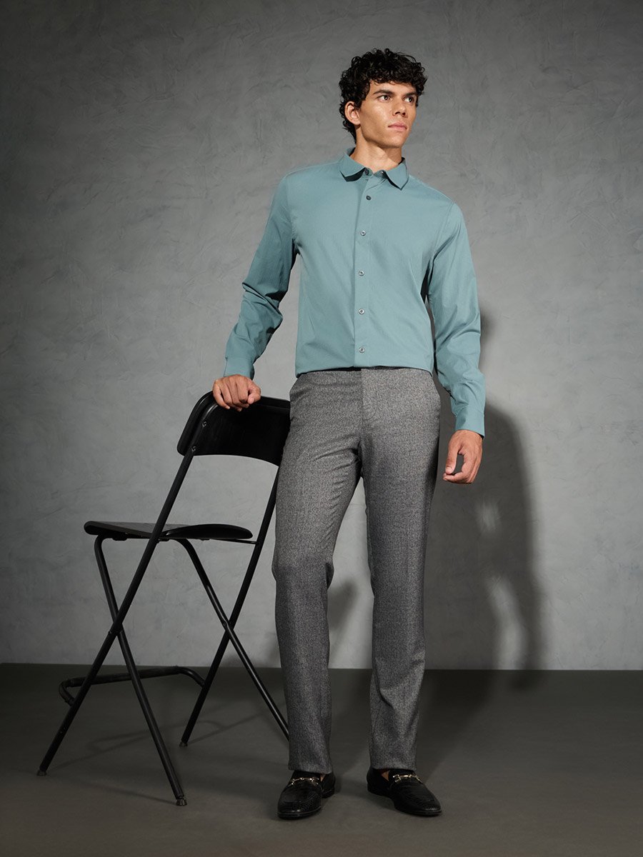 Solid Spread Collar Regular Fit Shirt