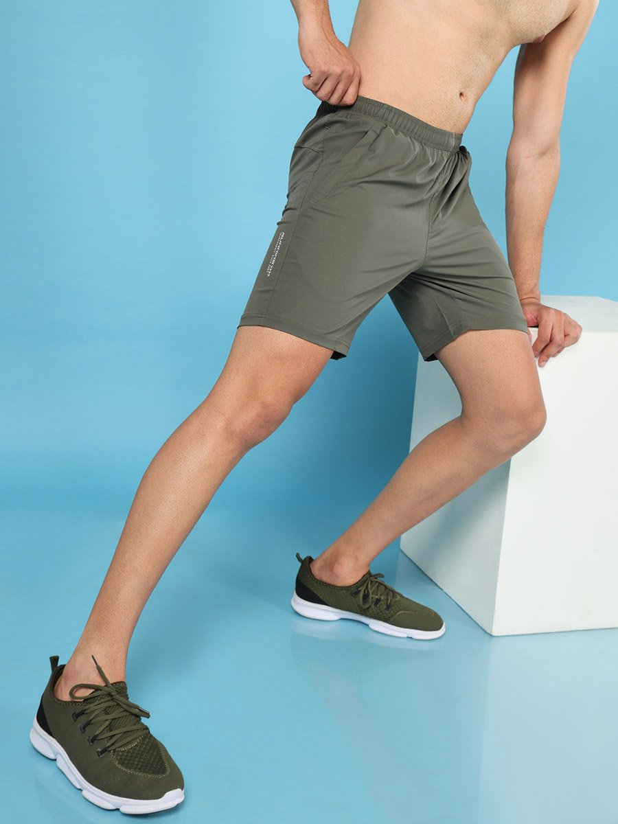 Mid Rise Stretch Regular Fit Shorts