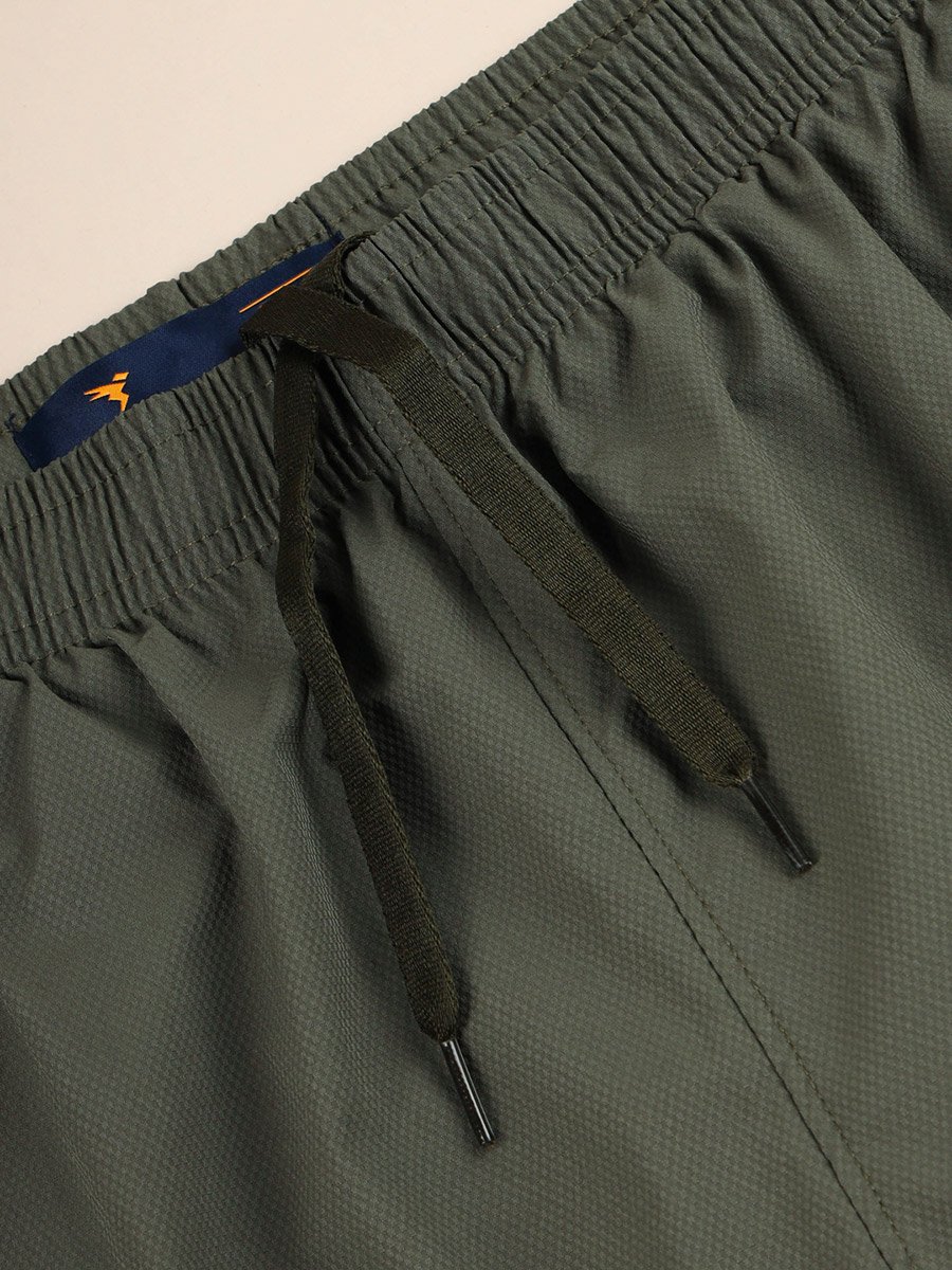 Mid Rise Stretch Regular Fit Shorts