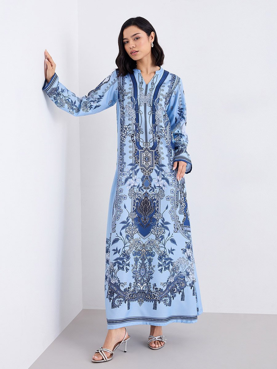 جلابية طويلة مع وشاح