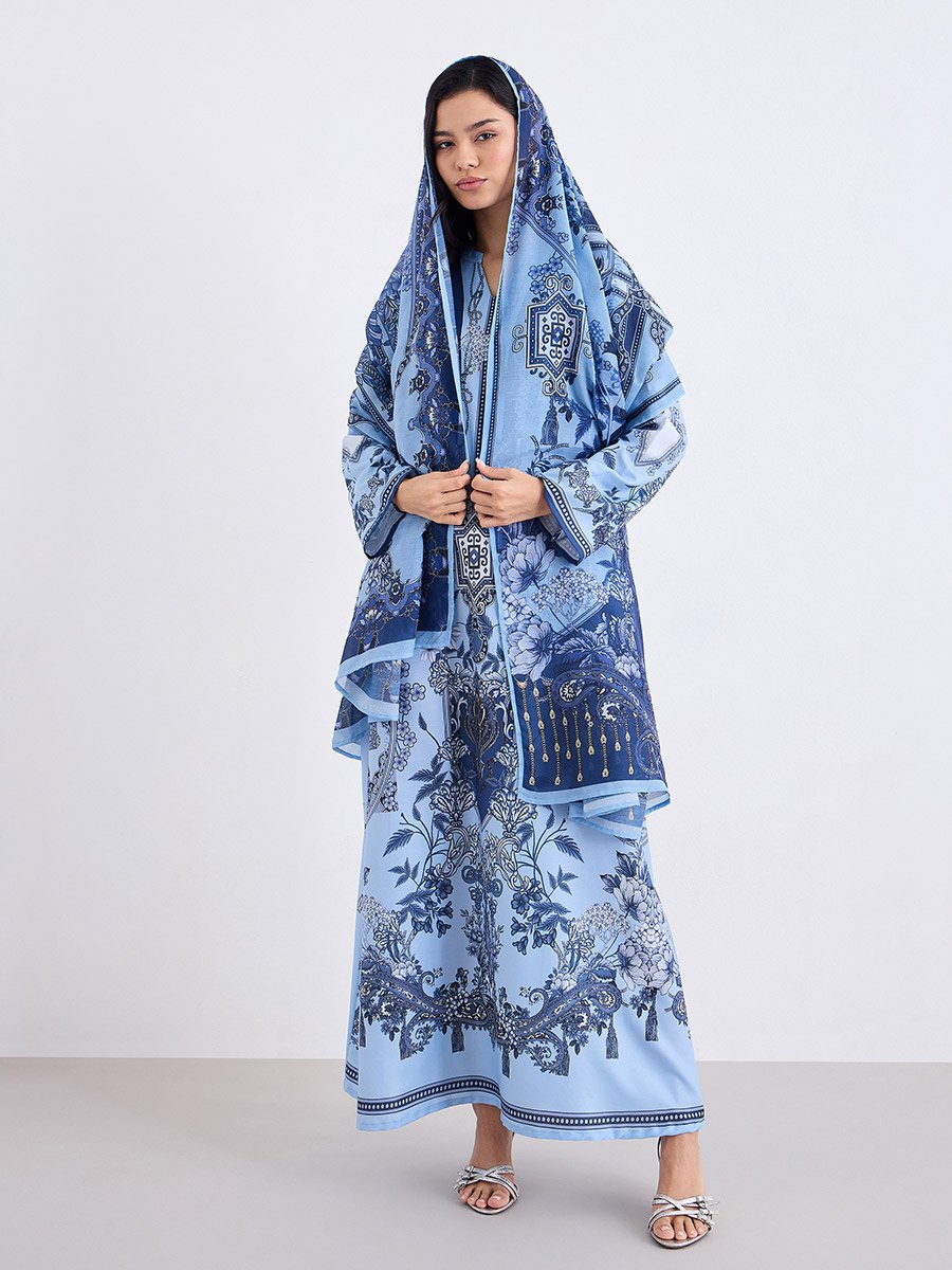 جلابية طويلة مع وشاح