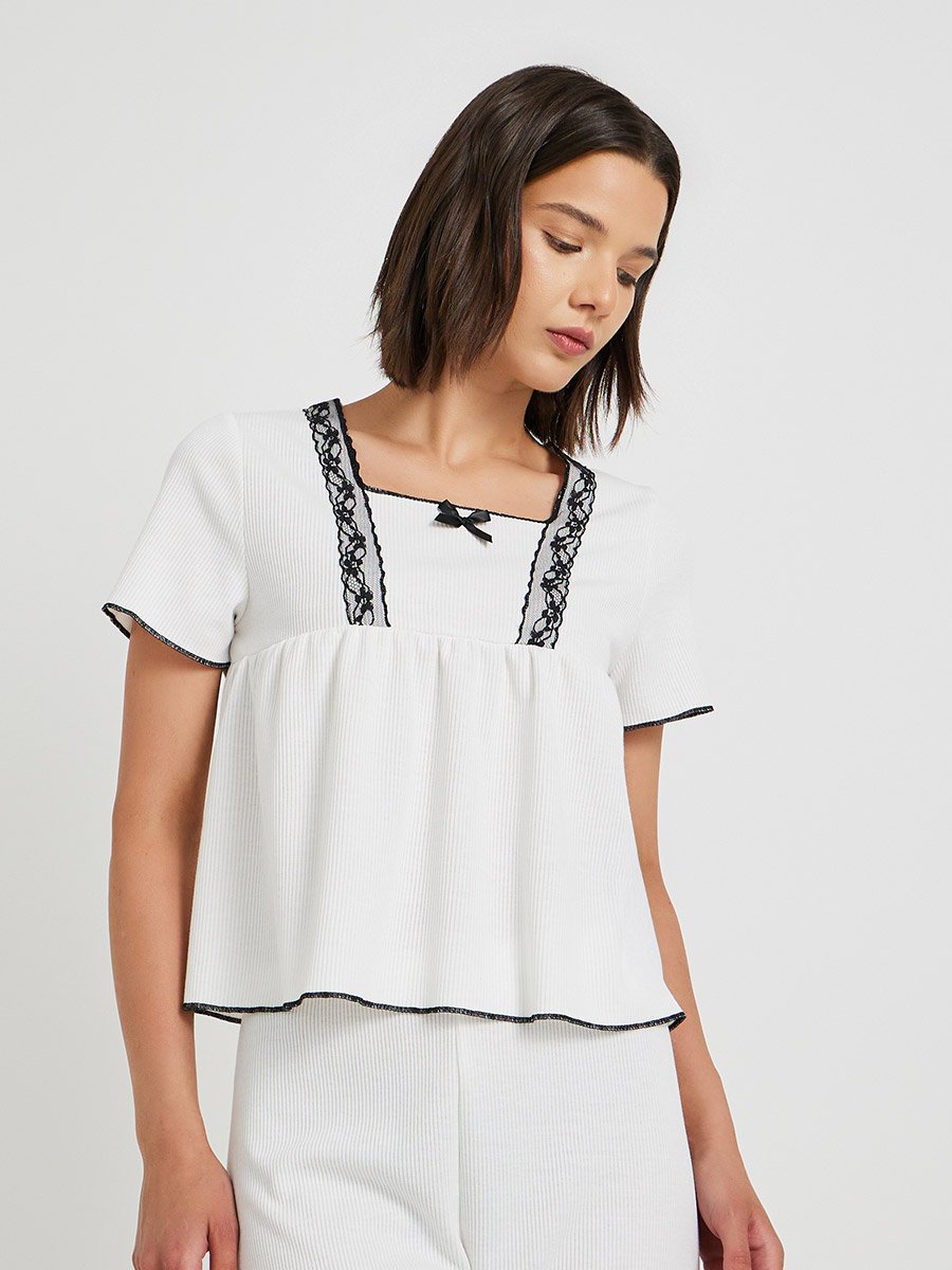 Square Neck Lace Detail T-Shirt and Pyjama Set