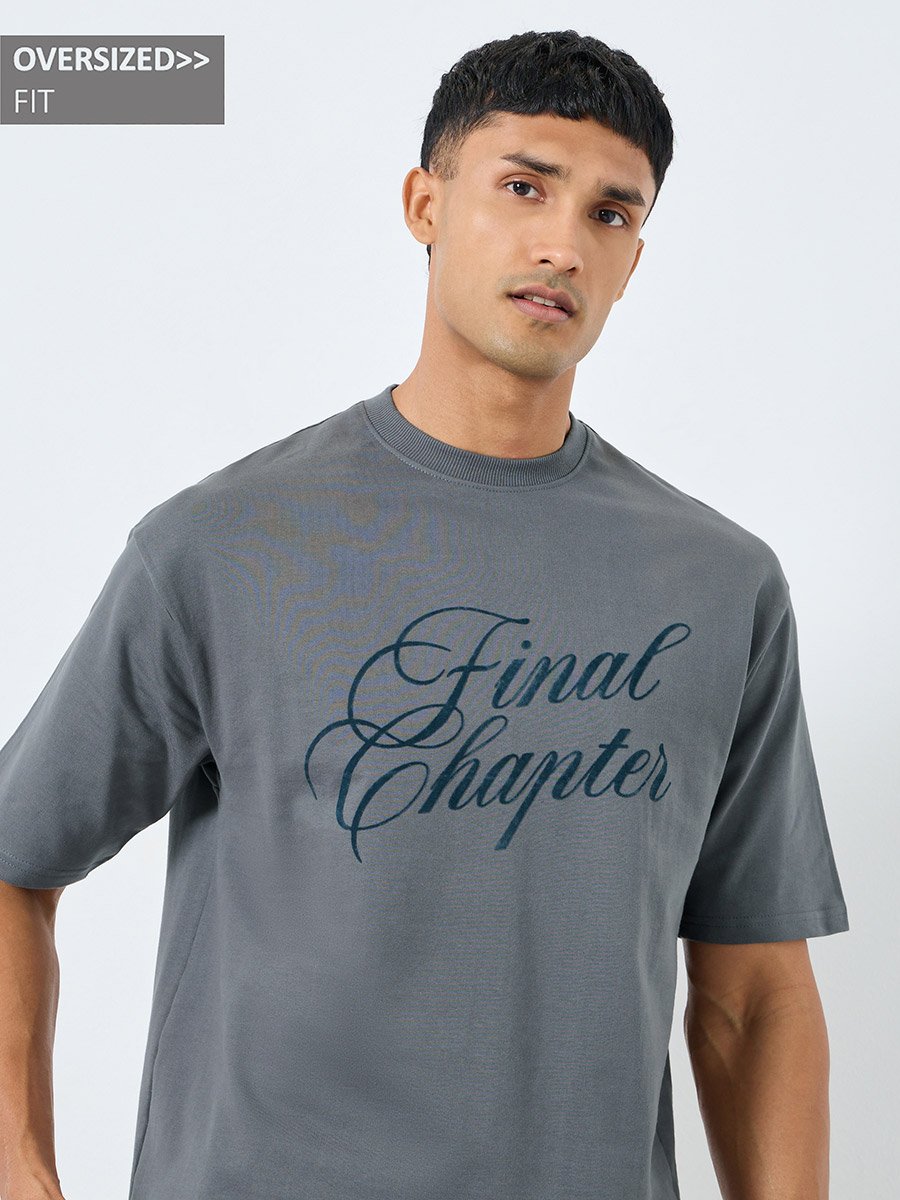 Men Grey Oversized Flock Chest Print T-Shirt