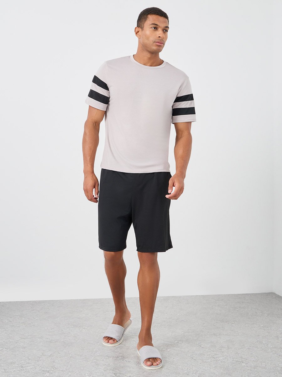 Men Contrast Striped Short Sleeve T-Shirt and Shorts Set