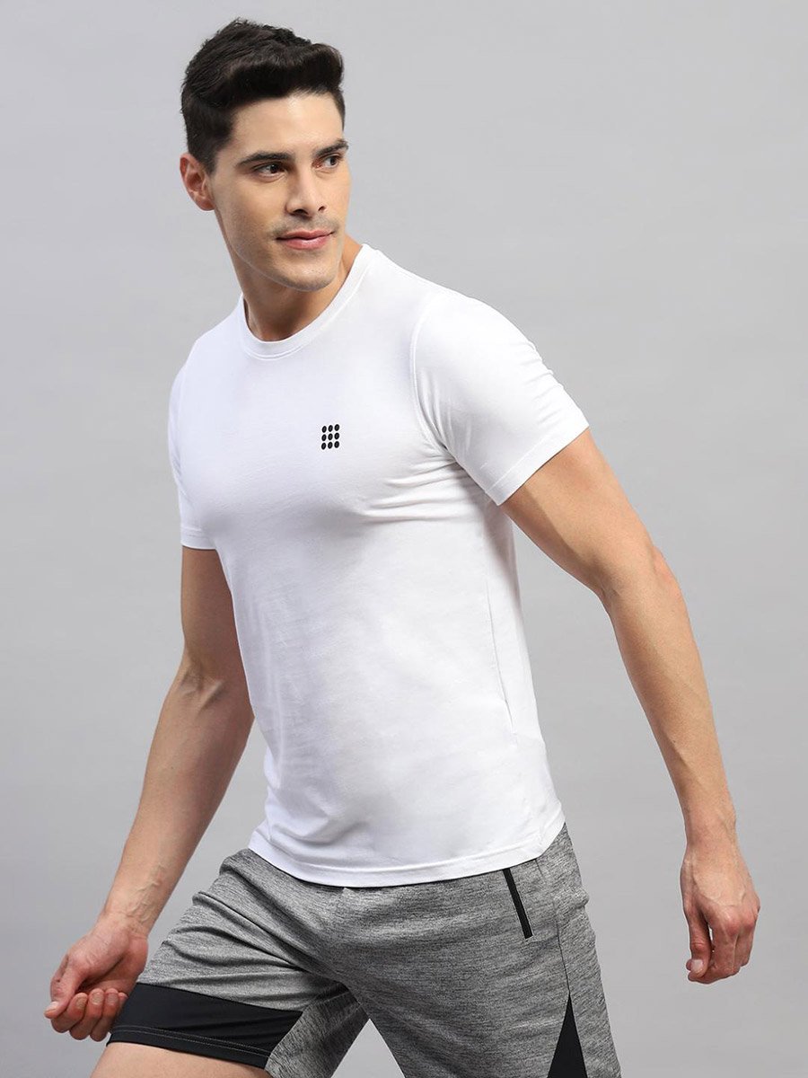 Men White Solid Round Neck T Shirt