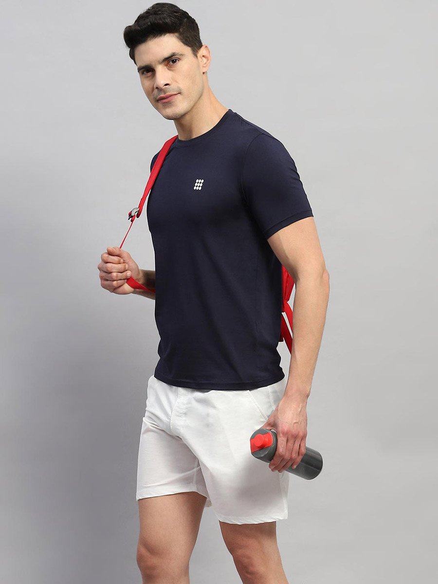 Men Navy Solid Round Neck T-Shirt