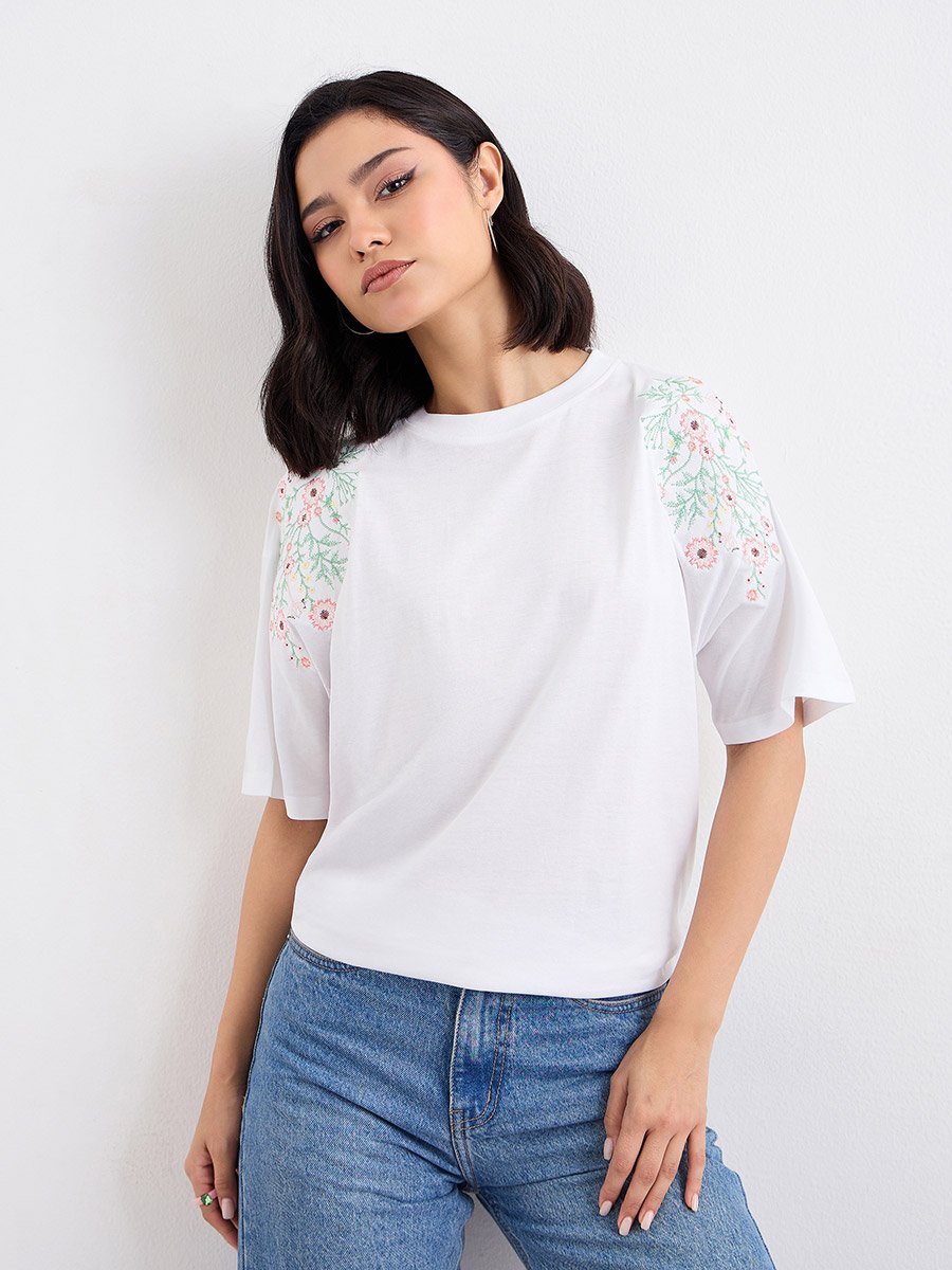 Floral Embroidered Detail Oversized 100% Cotton T-Shirt
