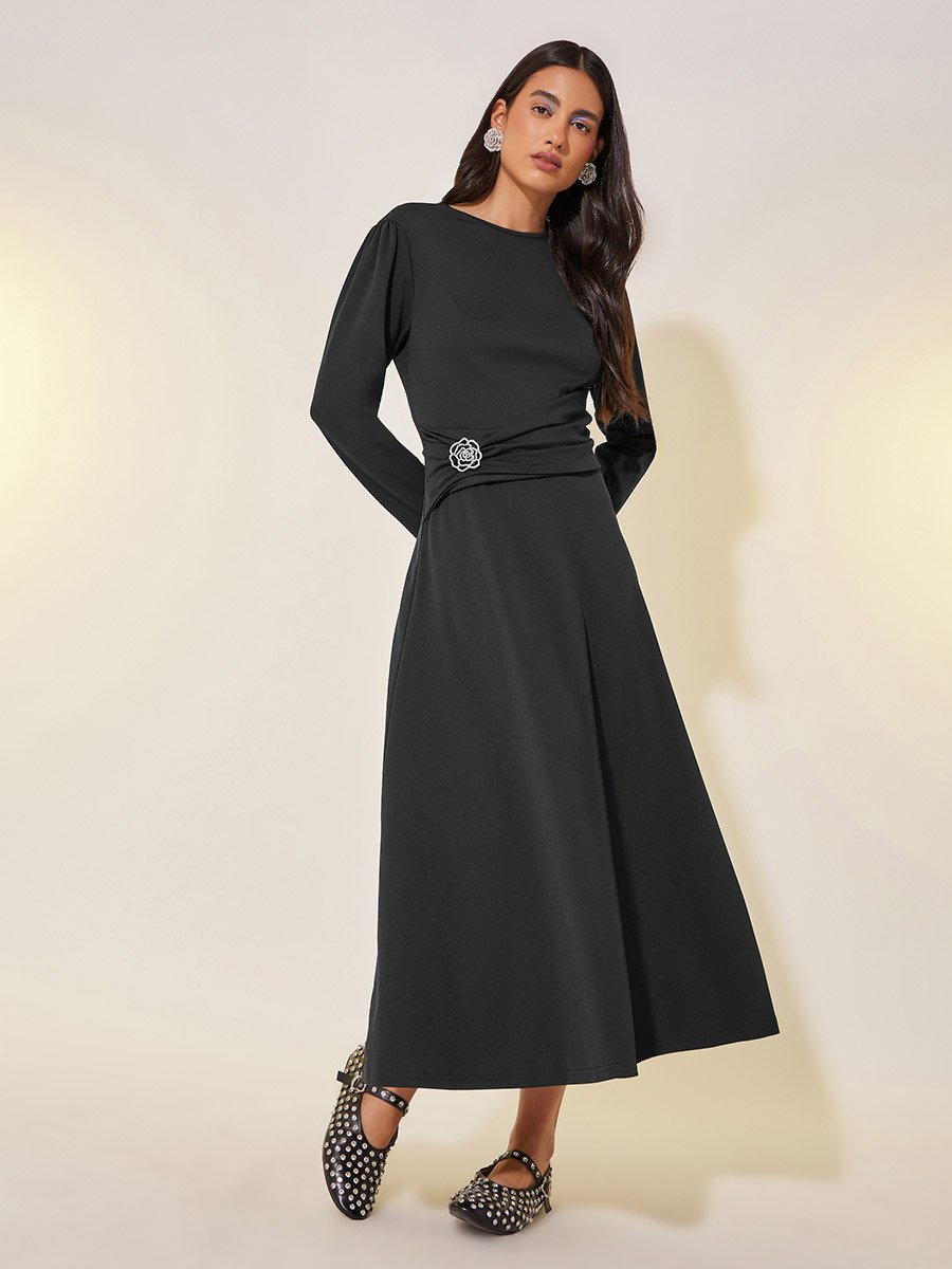 Embellished Flower Long Sleeves Maxi Dress